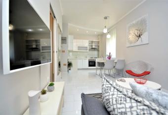 Apartment Populare has Smoking rooms