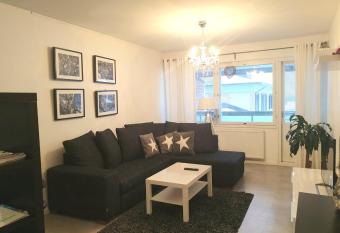 City Apartment Snellmaninkatu 22 A allows 18 year olds to book a room