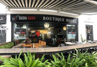 107 Dorpstraat Boutique Hotel has Balcony rooms