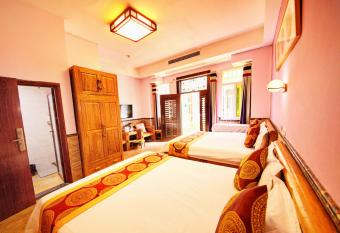 Gulangyu Xinfenggui Hostel has Balcony rooms