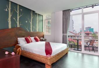 Monsoon Bassac Hotel has Balcony rooms