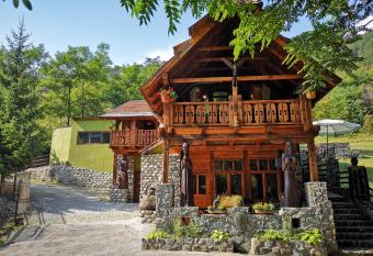 Apartments DM has Balcony rooms