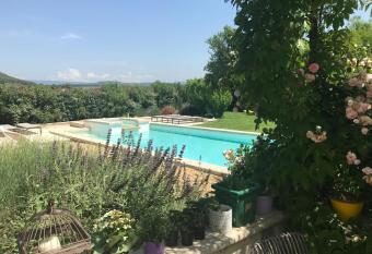 Mas Coeur de Provence Calme Luxe Grand Parc has Balcony rooms