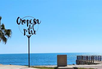 ACV Segunda Linea allows 18 year olds to book a room