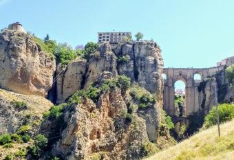 Parador de Ronda has Balcony rooms