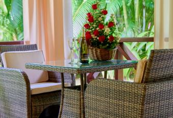 Oasi has Balcony rooms