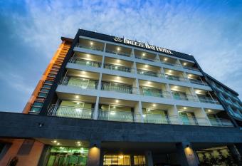 Breeze Bay Hotel has Balcony rooms