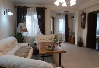 Alexander House has Balcony rooms