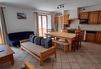 La Turra has Balcony rooms