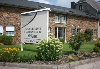 H  tel Belair  allows 18 year olds to book a room