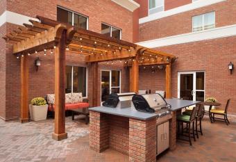 Homewood Suites by Hilton Kalamazoo-Portage allows 18 year olds to book a room