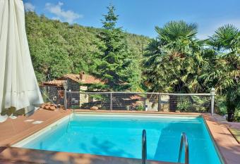 Casa Le Celle has Balcony rooms