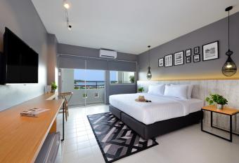 Ruenthip Pattaya has Balcony rooms