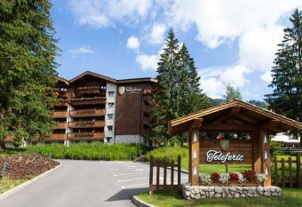 Teleferic Grand Hotel has Balcony rooms