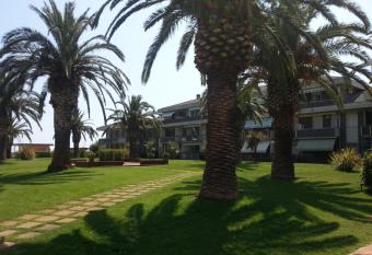 Residence Leonardo has Balcony rooms