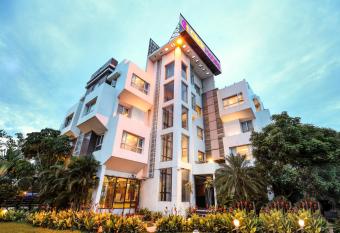 Click Hotel Nashik has Balcony rooms