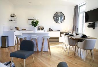 Flandres Appart  Hotel par NOCNOC allows 18 year olds to book a room