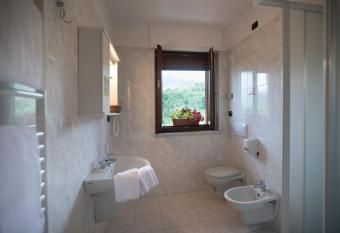 Hotel la Colletta has Balcony rooms