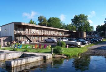 Otter Creek Inn has Balcony rooms