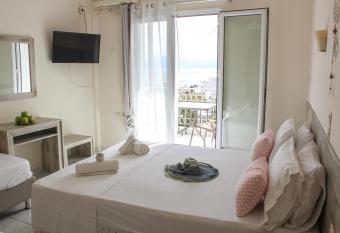 Iason Apartments allows 18 year olds to book a room