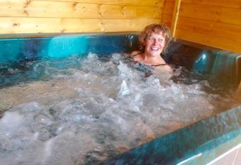 Les Maitres Sonneurs allows 18 year olds to book a room