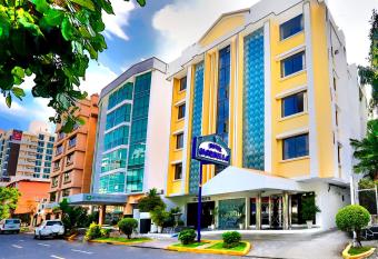 Hotel Marbella allows 18 year olds to book a room