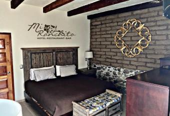 Mi Ranchito Chignahuapan Hotel has rooms with a private hot tub