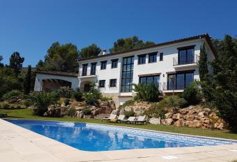 Villa Pantanal in Golf Costa Brava has Balcony rooms