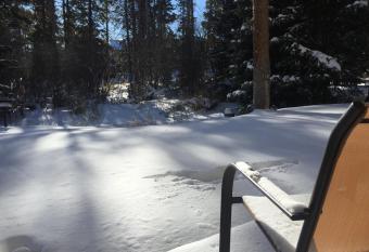 Wildwood Suites Apartment has Balcony rooms