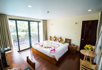 Vela Phu Quoc Resort has Smoking/Balcony rooms