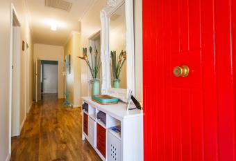 Indulge Homes - 77 Olive allows 18 year olds to book a room