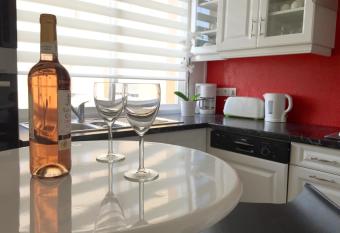 City Break Lyon Eurexpo, Grand Stade OL has Balcony rooms