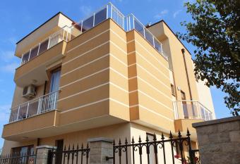 Guest House Moiata Kashta has Balcony rooms