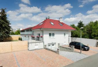 Pension Zli    n allows 18 year olds to book a room