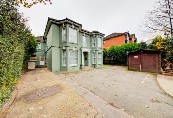 The Regent Guest House allows 18 year olds to book a room