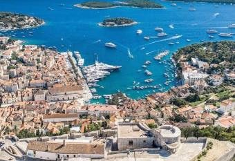 Apartments Lu  i has Balcony rooms