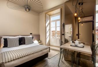 YOUROPO - Clerigos allows 18 year olds to book a room