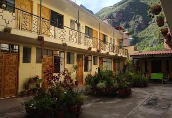 Hospedaje Inti allows 18 year olds to book a room