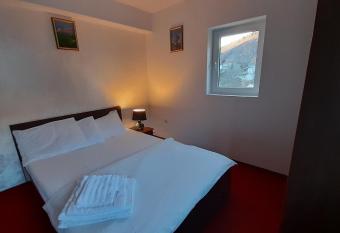 Pensiunea Lucy has Balcony rooms