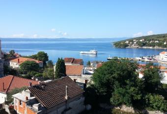 Apartment Tara has Balcony rooms