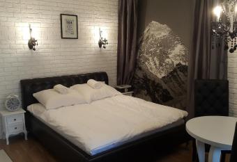 Pi  kna Apartments White has Balcony rooms