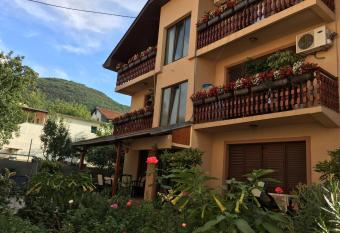 Pansion Velickovic has Balcony rooms