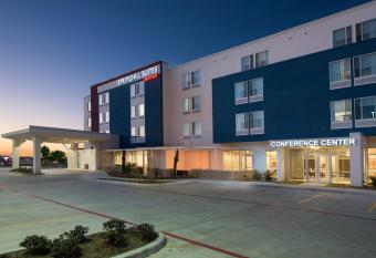 Springhill Suites By Marriott Houston Hwy. 290/Nw Cypress allows 18 year olds to book a room
