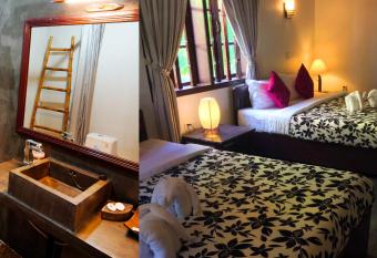 Uncle Sam Villa has Balcony rooms