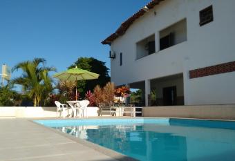 Kazaya Pousada allows 18 year olds to book a room