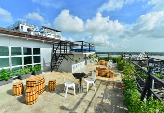 Backpacker(Bed & Breakfast) allows 18 year olds to book a room