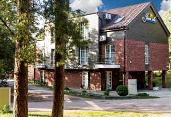 J  ros vila has Balcony rooms