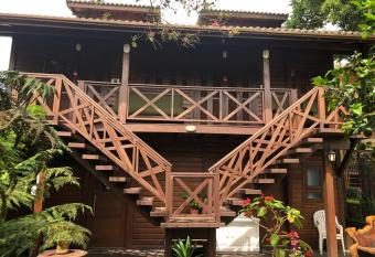 Chal  s De Luxe Gramado has Balcony rooms