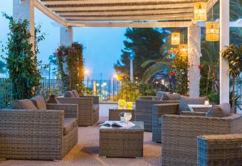 Boutique Hotel Oriola allows 18 year olds to book a room