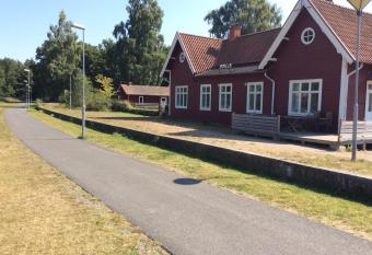 Immeln Guest House allows 18 year olds to book a room